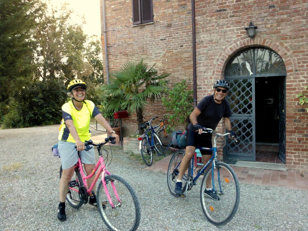 Agriturismo La Terra Valiano Bagian luar foto